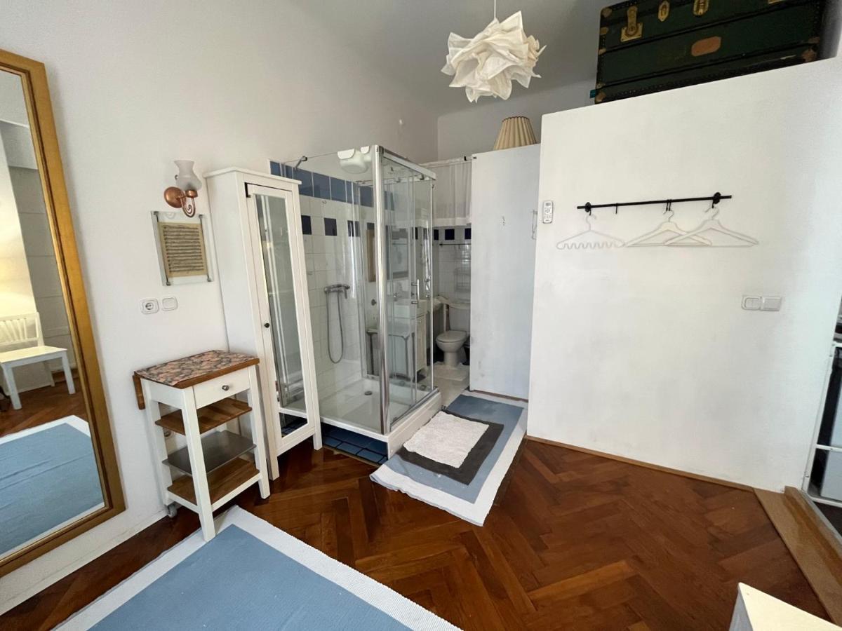 Guest House Ilicki Plac ซาเกร็บ ภายนอก รูปภาพ