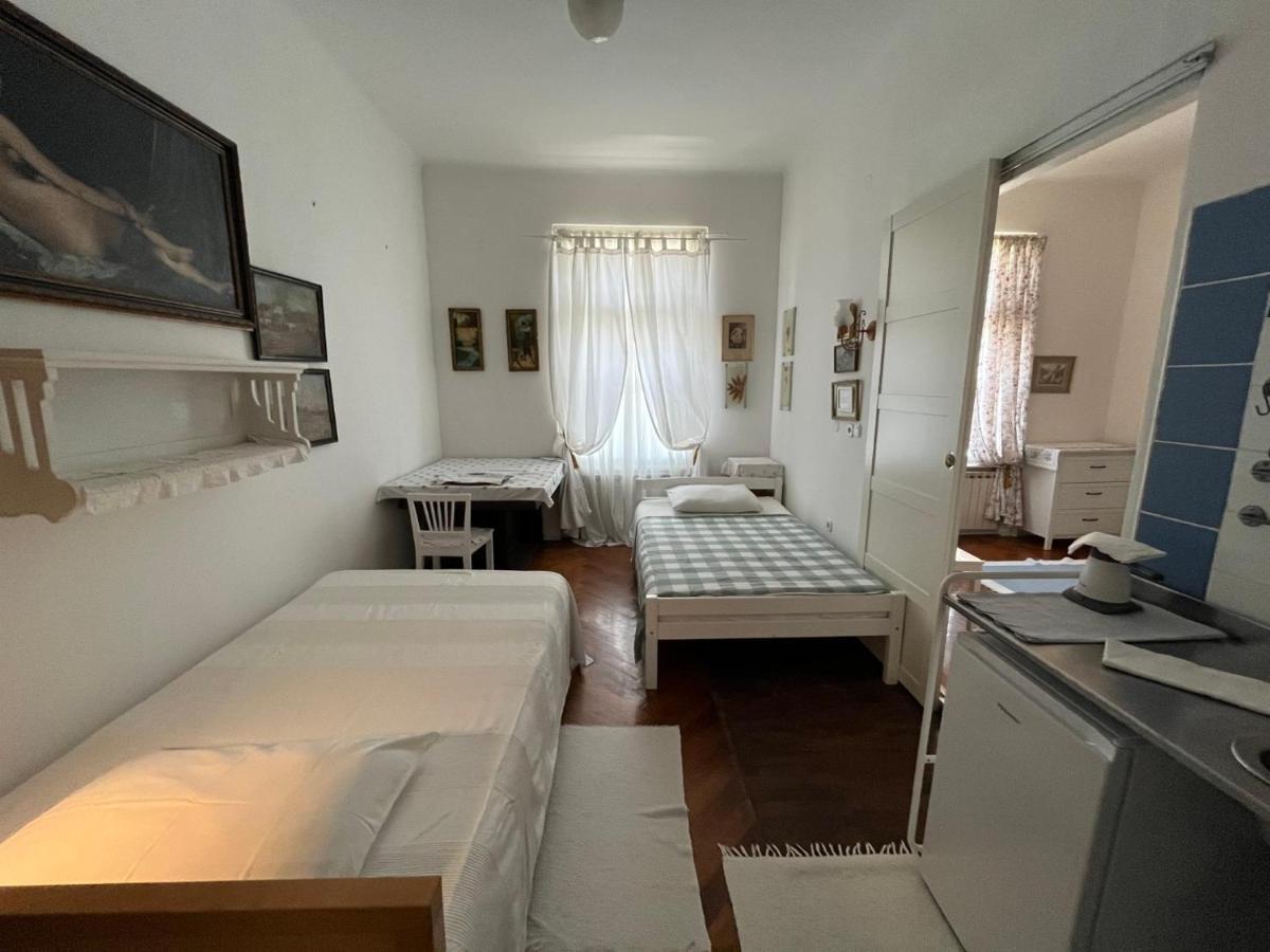 Guest House Ilicki Plac ซาเกร็บ ภายนอก รูปภาพ