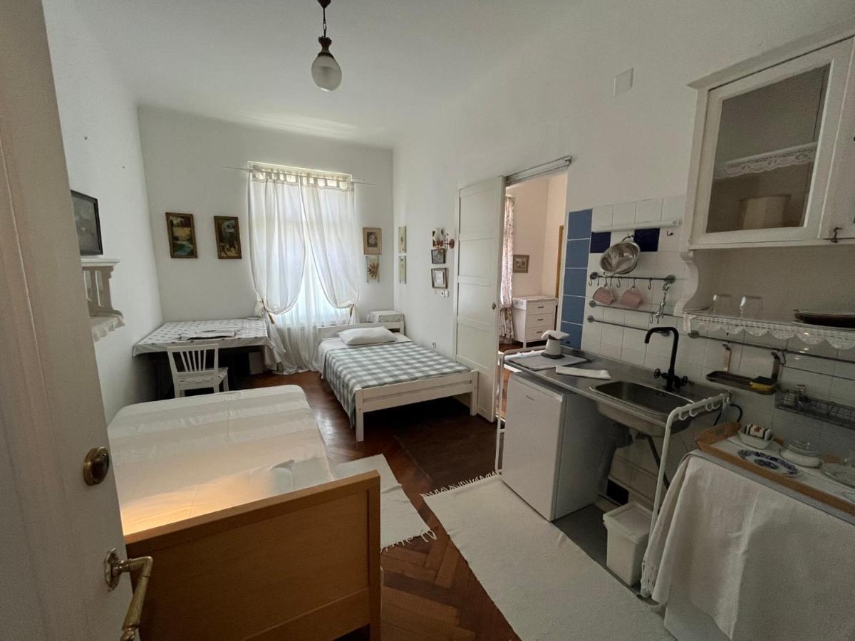 Guest House Ilicki Plac ซาเกร็บ ภายนอก รูปภาพ